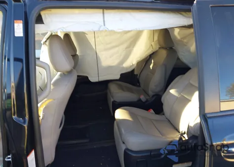 2015 Toyota Sienna Limited Premium 7 Passenger z USA, uszkodzony, nr VIN 5TDYK3DC4FS678288